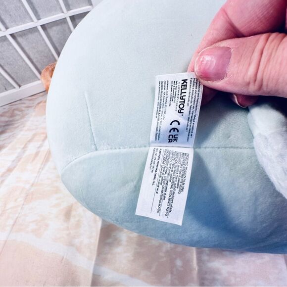 Squishmallows Iver The Cow Plush Toy - Picture 5 of 10